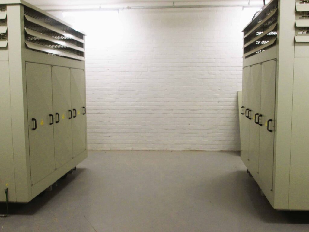 A 1250 kVA dry-type transformer within an IP23 rated enclosure used in the hospitality industry.