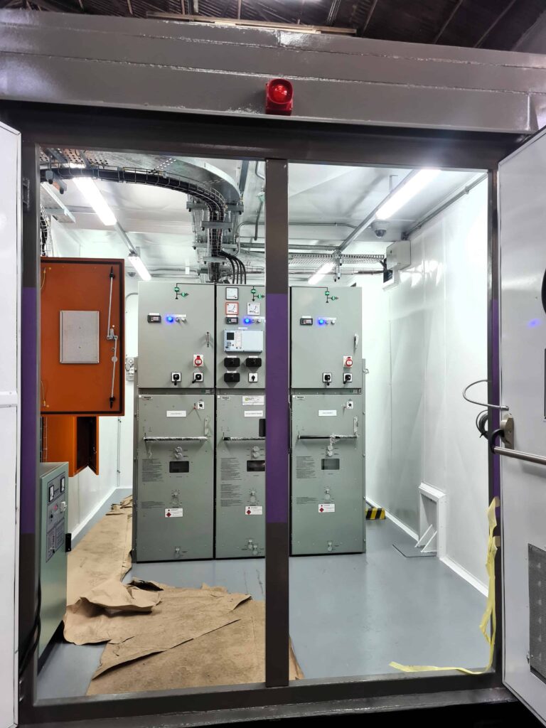 In its modular substation solutions for data centres, Trafo Power Solutions typically provides a dry-type transformer and medium voltage switchgear.